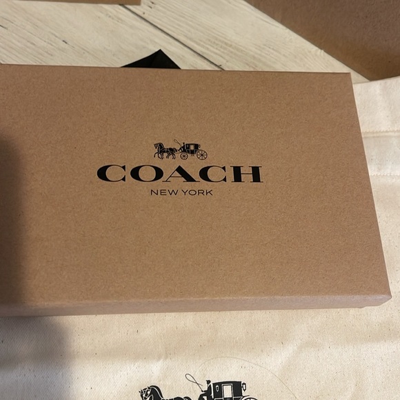 COACH Men’s Wallet. NWT. Gift Set, Coach Box, & Store Bag. 3-in-1 Set. Black. - Picture 7 of 9
